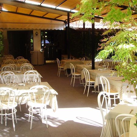 Albergo Giardino Черноббио Экстерьер фото